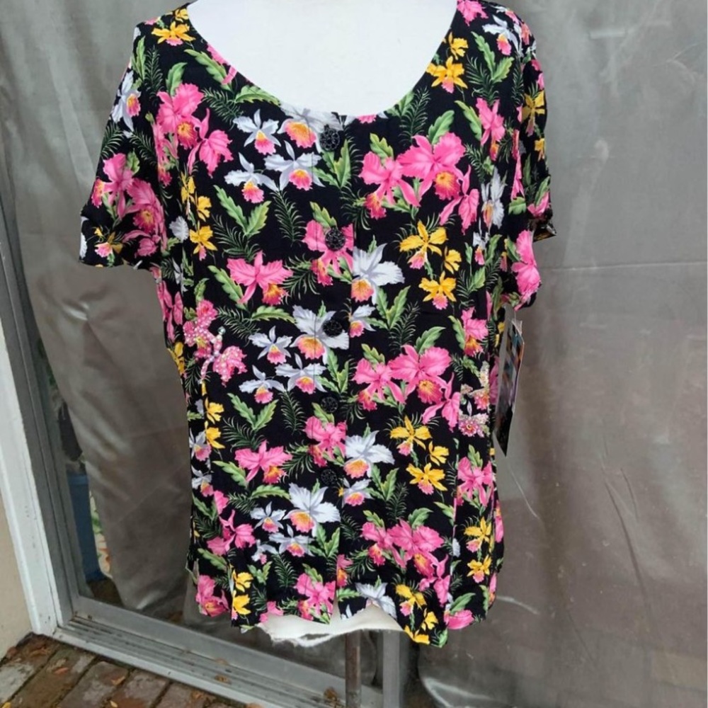 NWT WEBEBOP 1X Black Floral orchids Top
